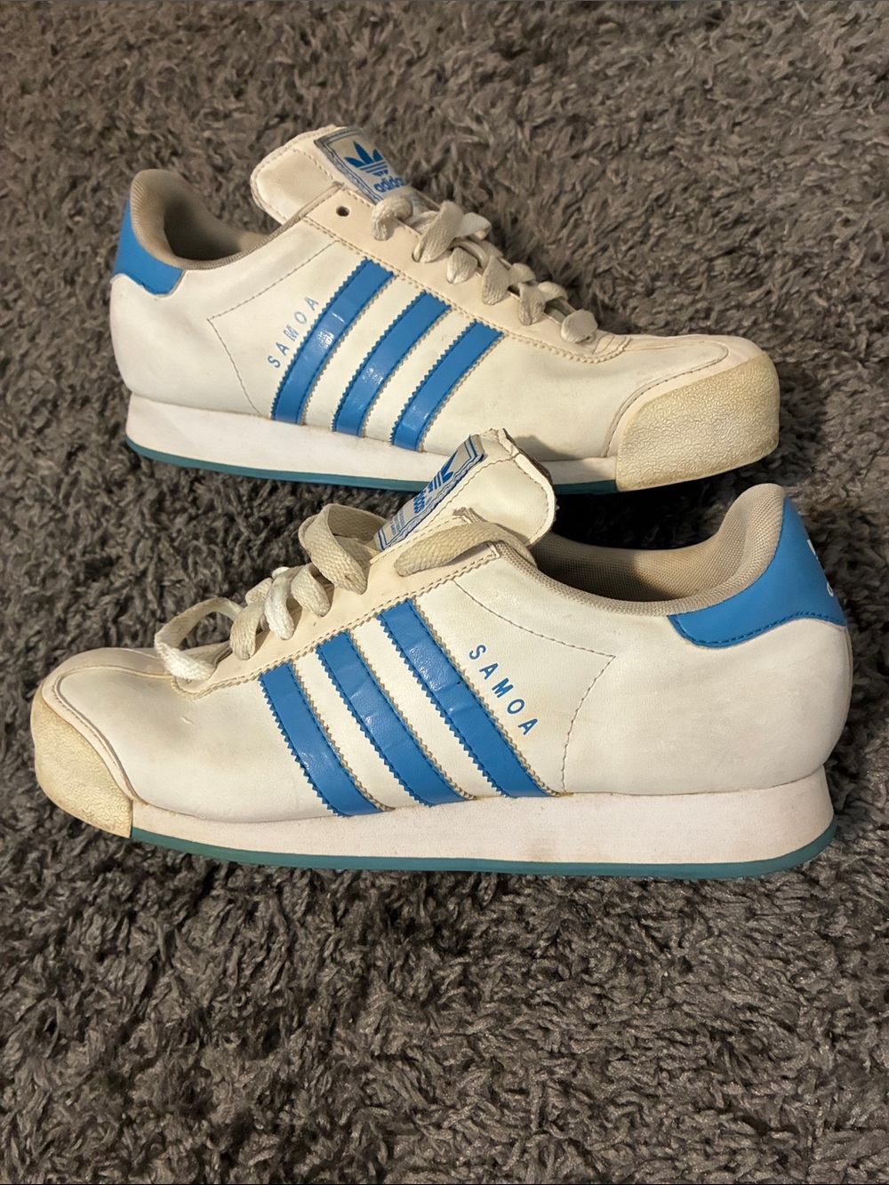 White adidas Samoa